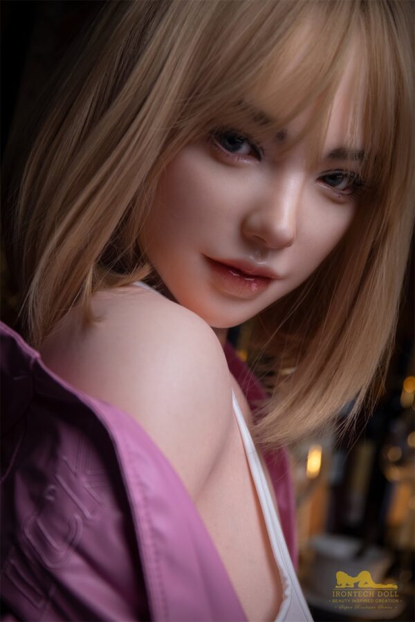 Doll's new sex dolls Layla. Weighing just 32kg