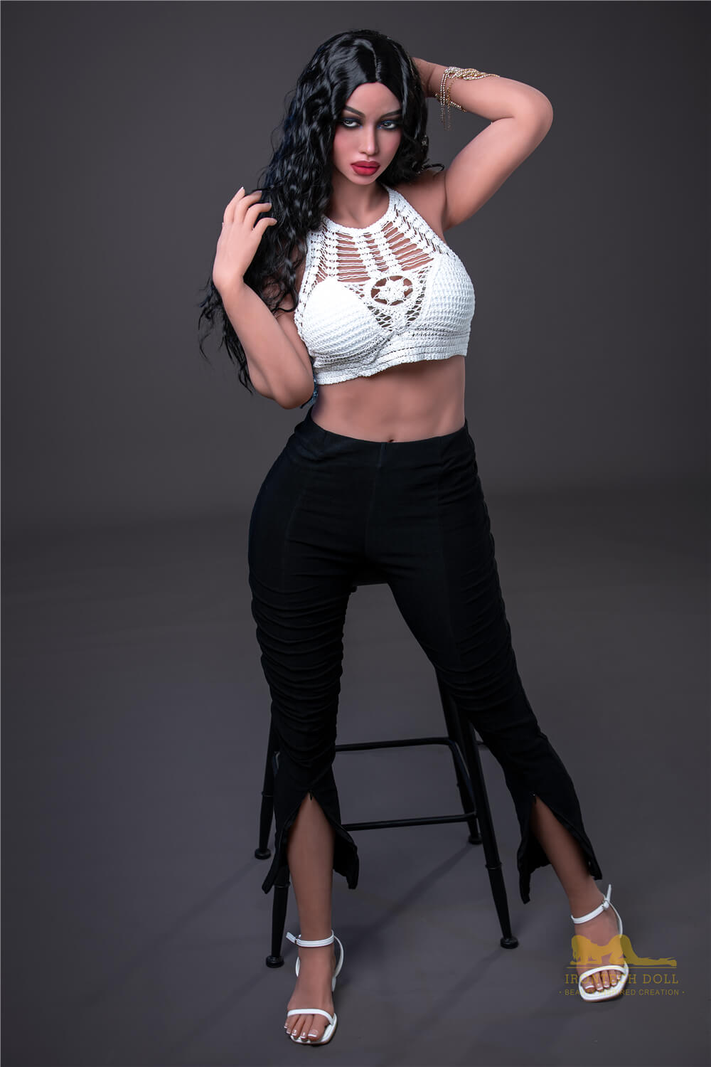 EW1A7755 is meticulously crafted from premium TPE material