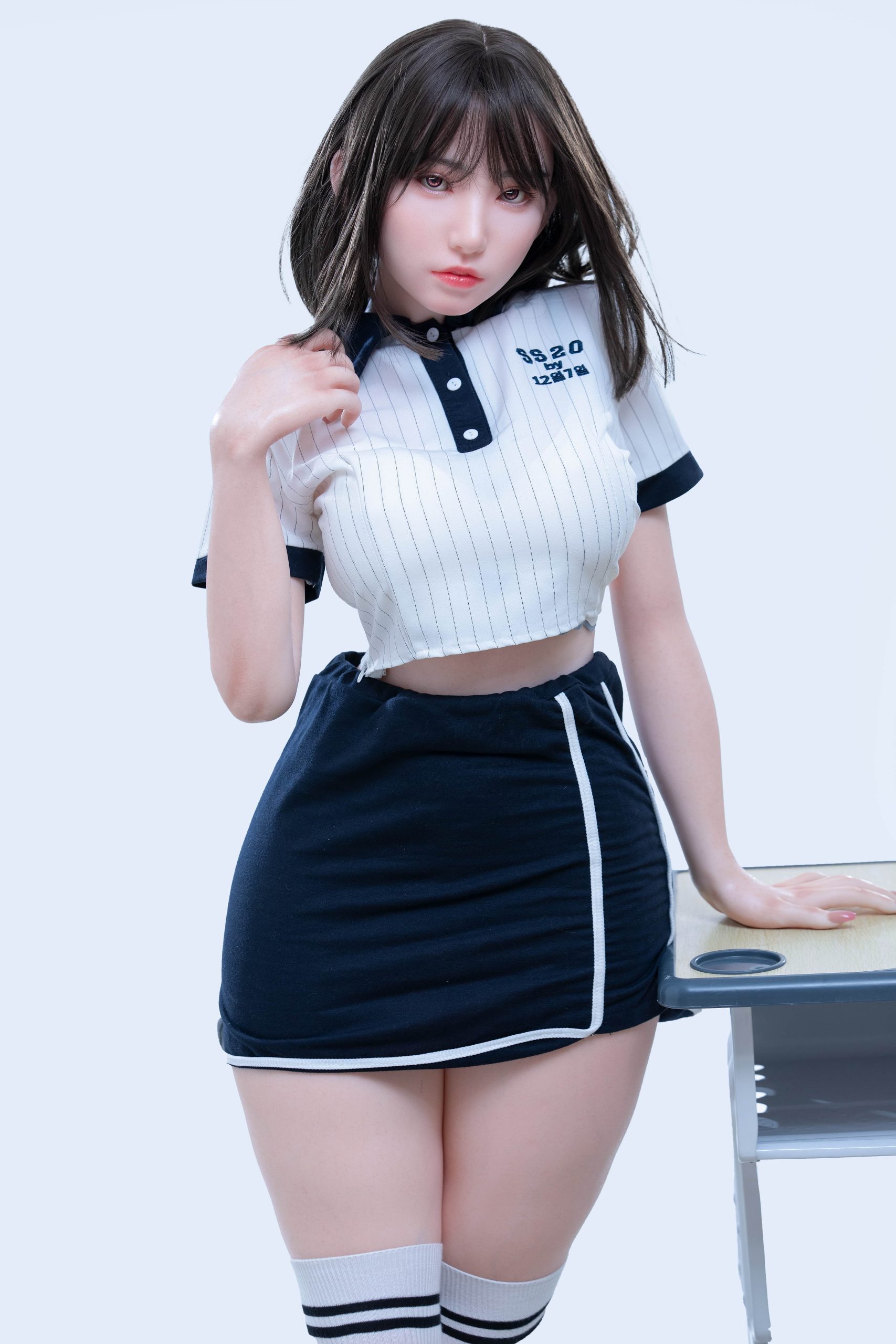 EW1A8685-min-scaled the Closed Eyes BBW Sex Doll