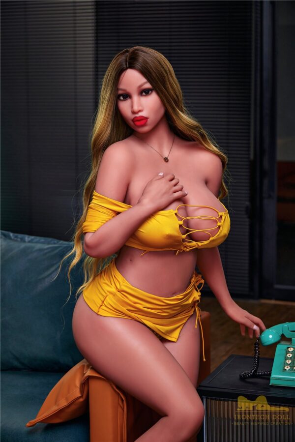 Indulge in the ultimate fantasy with Lola